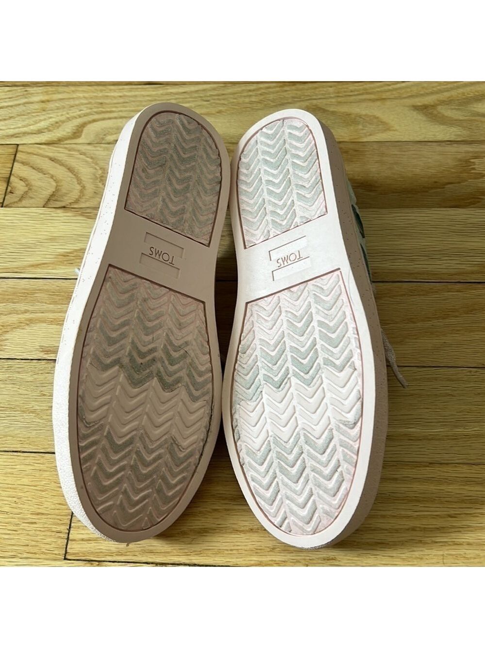 Disney TOMS Princess Aurora Sleeping Beauty Girls Size 3 Sneakers - Picture 5 of 11